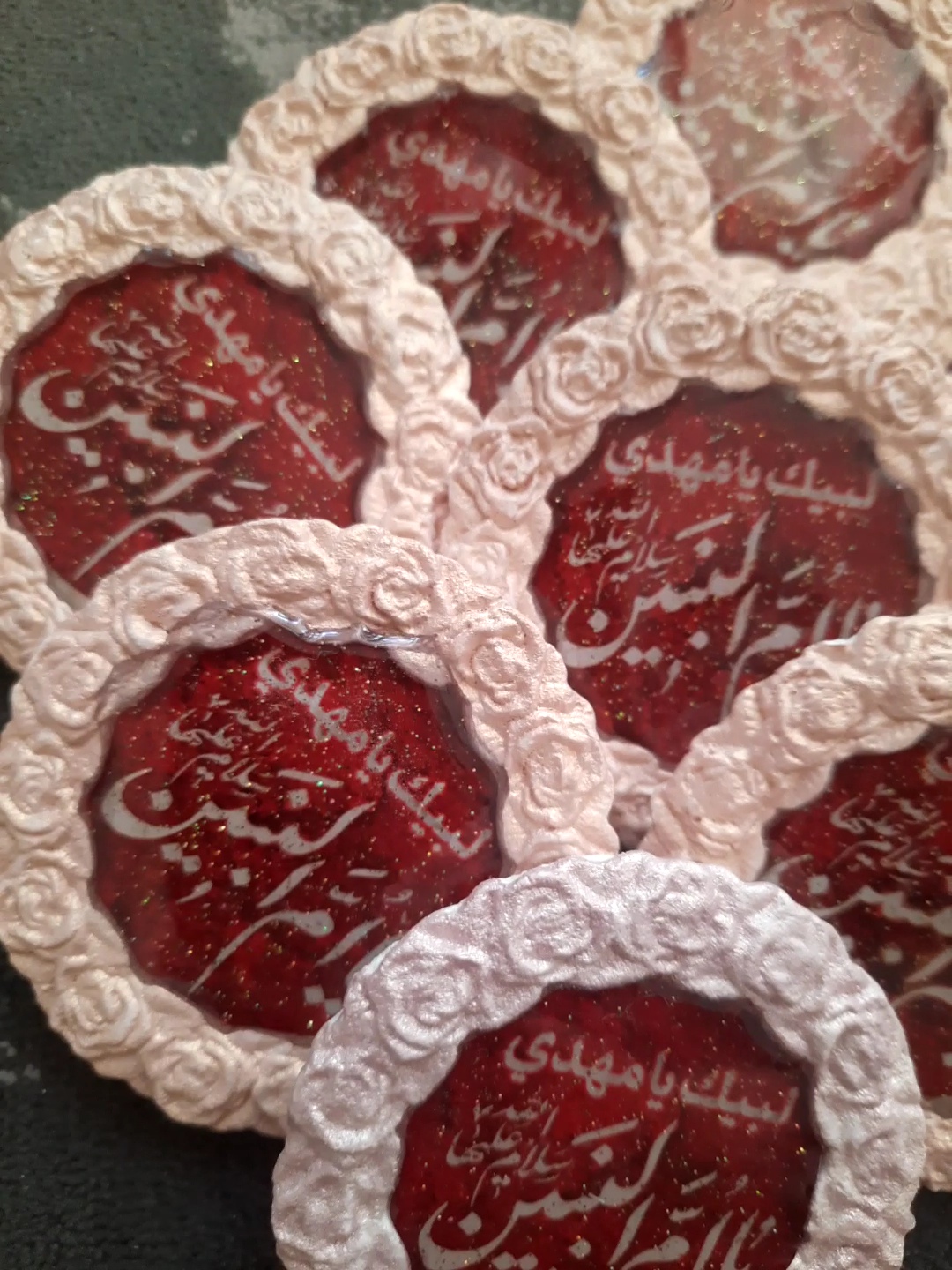گیفت ها مذهبی امام زمانی با روکش  رزین و جنس سنگ مصنوعی و مگنت اهن ربایی